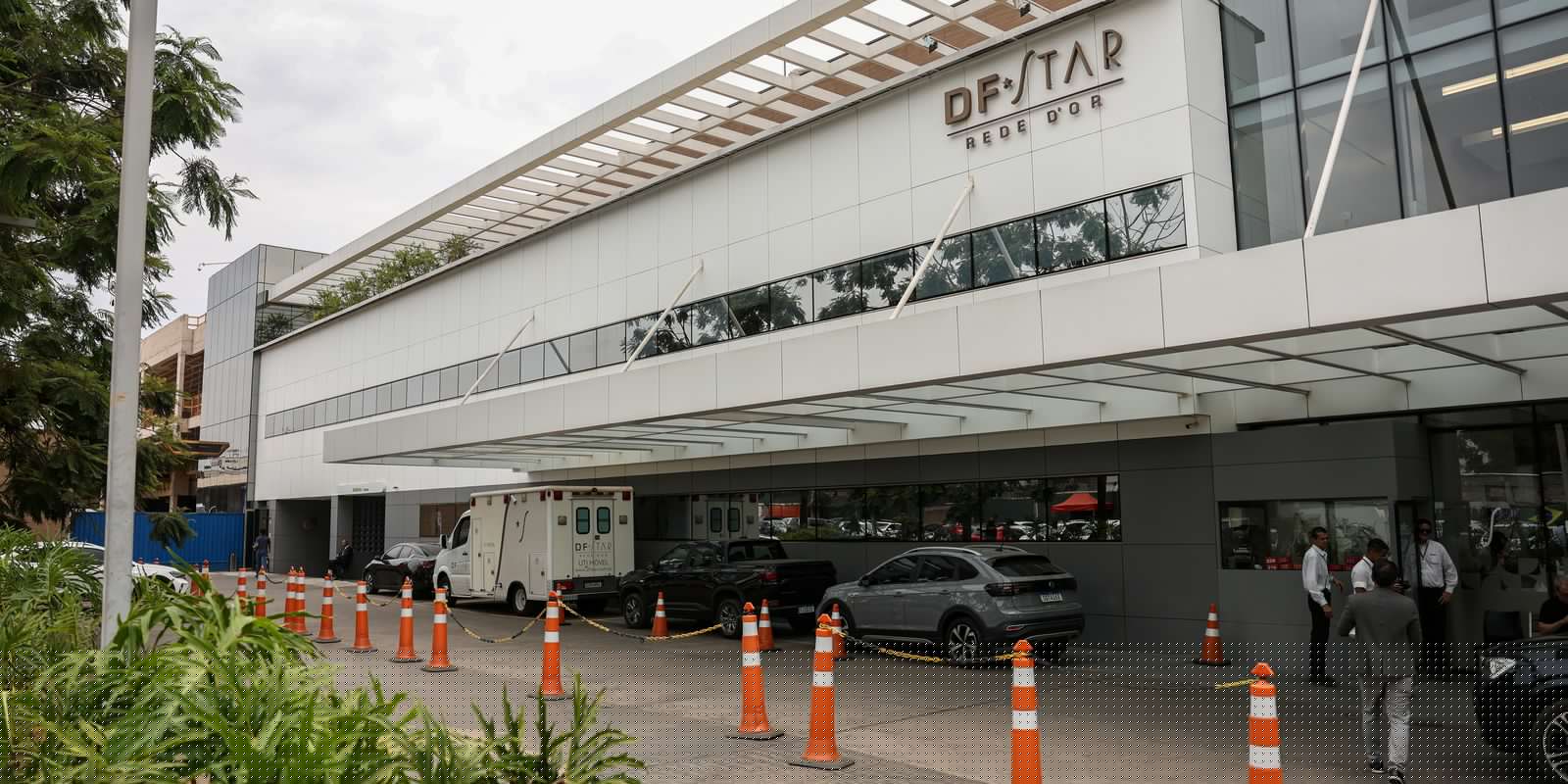 Bolsonaro pode ter alta amanhã e deve seguir para prisão domiciliar